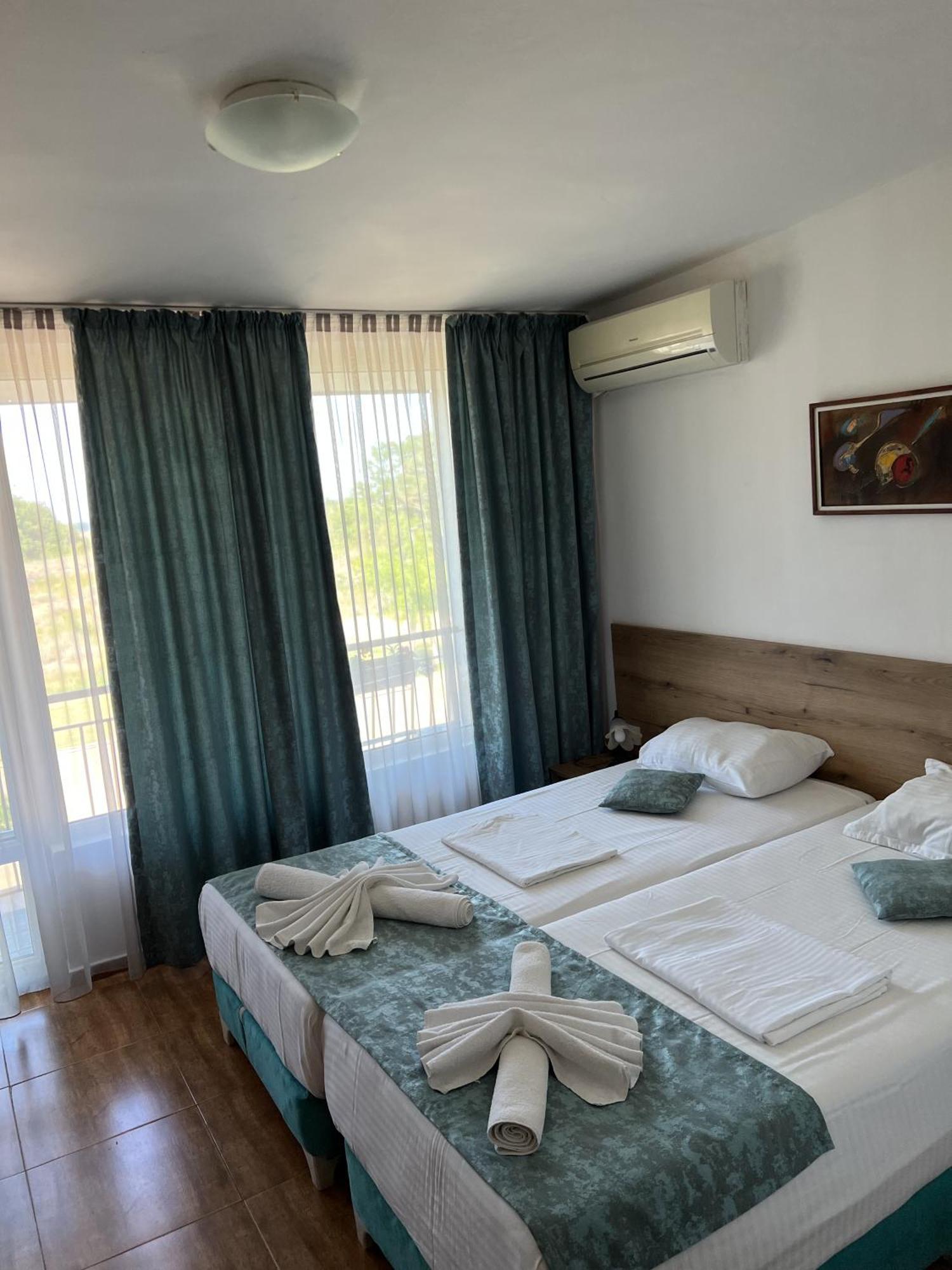 Hotel Surf Primorsko Dış mekan fotoğraf